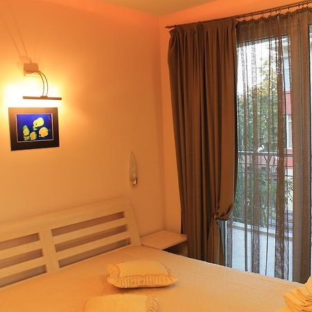 Stela Guest House Tsarevo Bagian luar foto