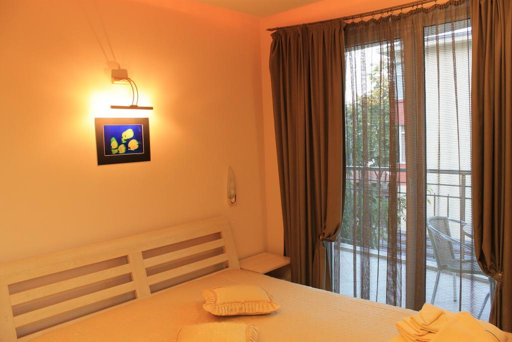 Stela Guest House Tsarevo Bagian luar foto