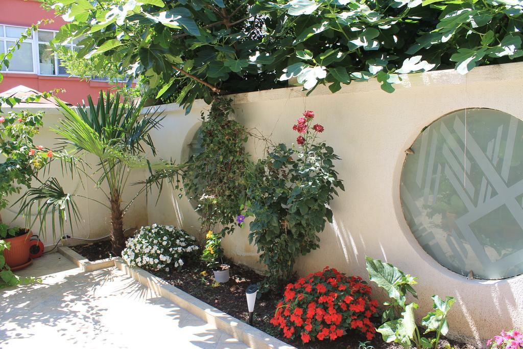 Stela Guest House Tsarevo Bagian luar foto