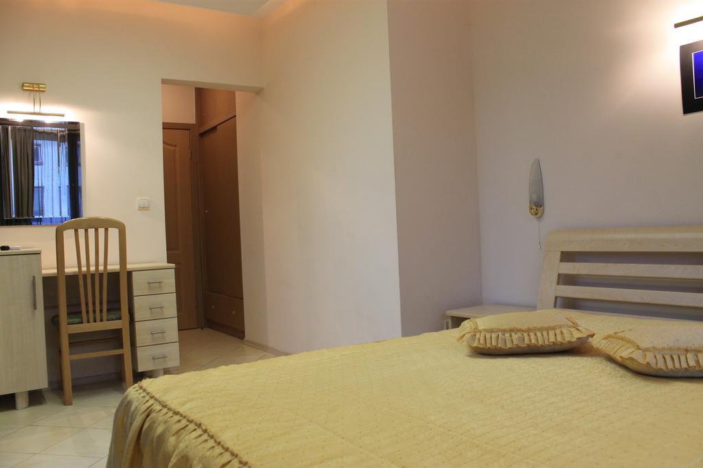 Stela Guest House Tsarevo Ruang foto