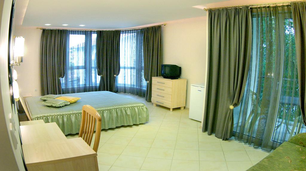 Stela Guest House Tsarevo Ruang foto